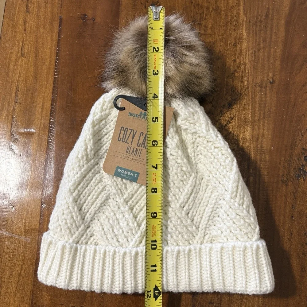 Lot Of 4‎ Northeast Outfitters Beanie Women's One Size Cozy Cabin Snug Fit NEW